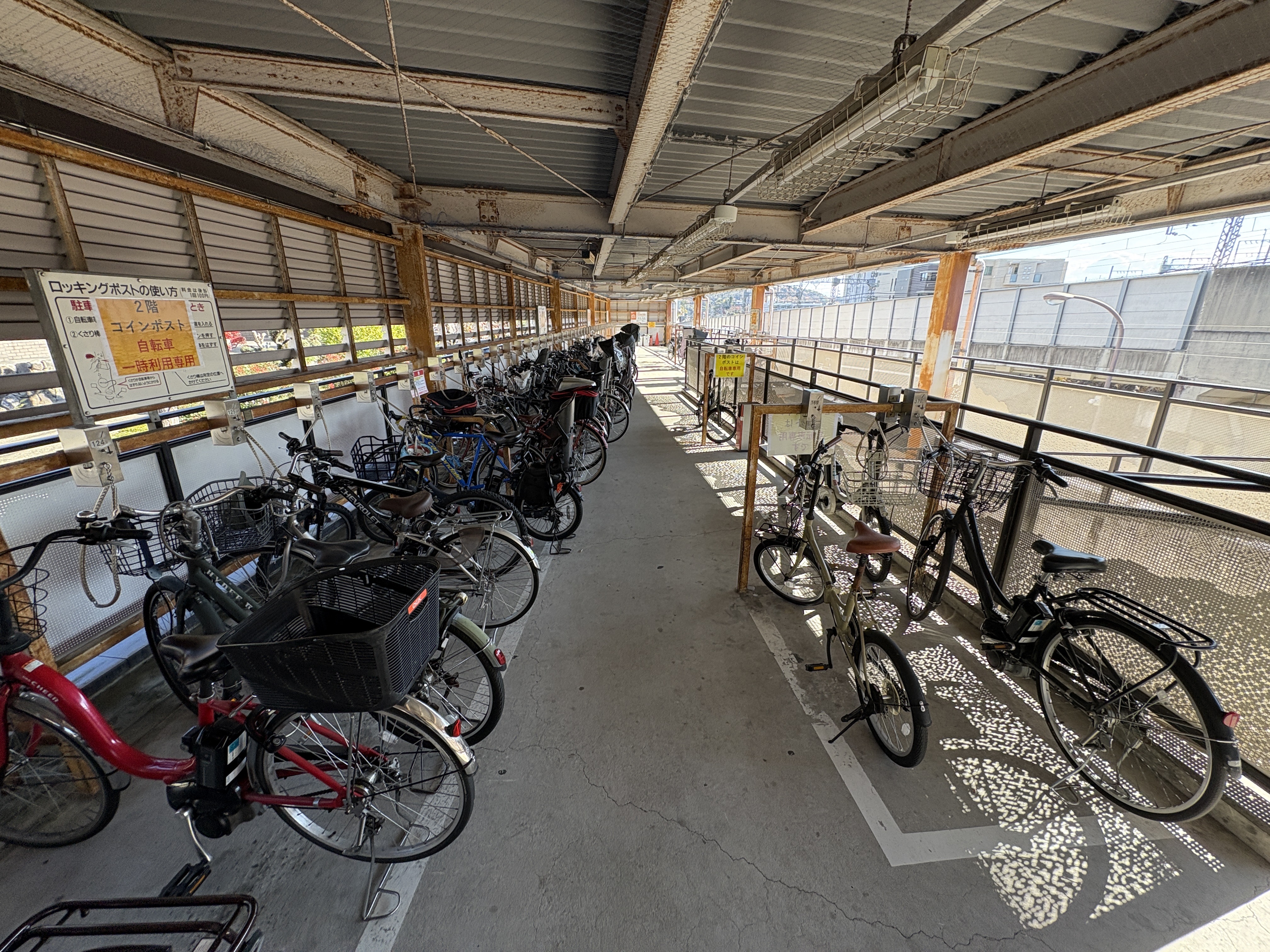生駒駅北自転車駐車場画像