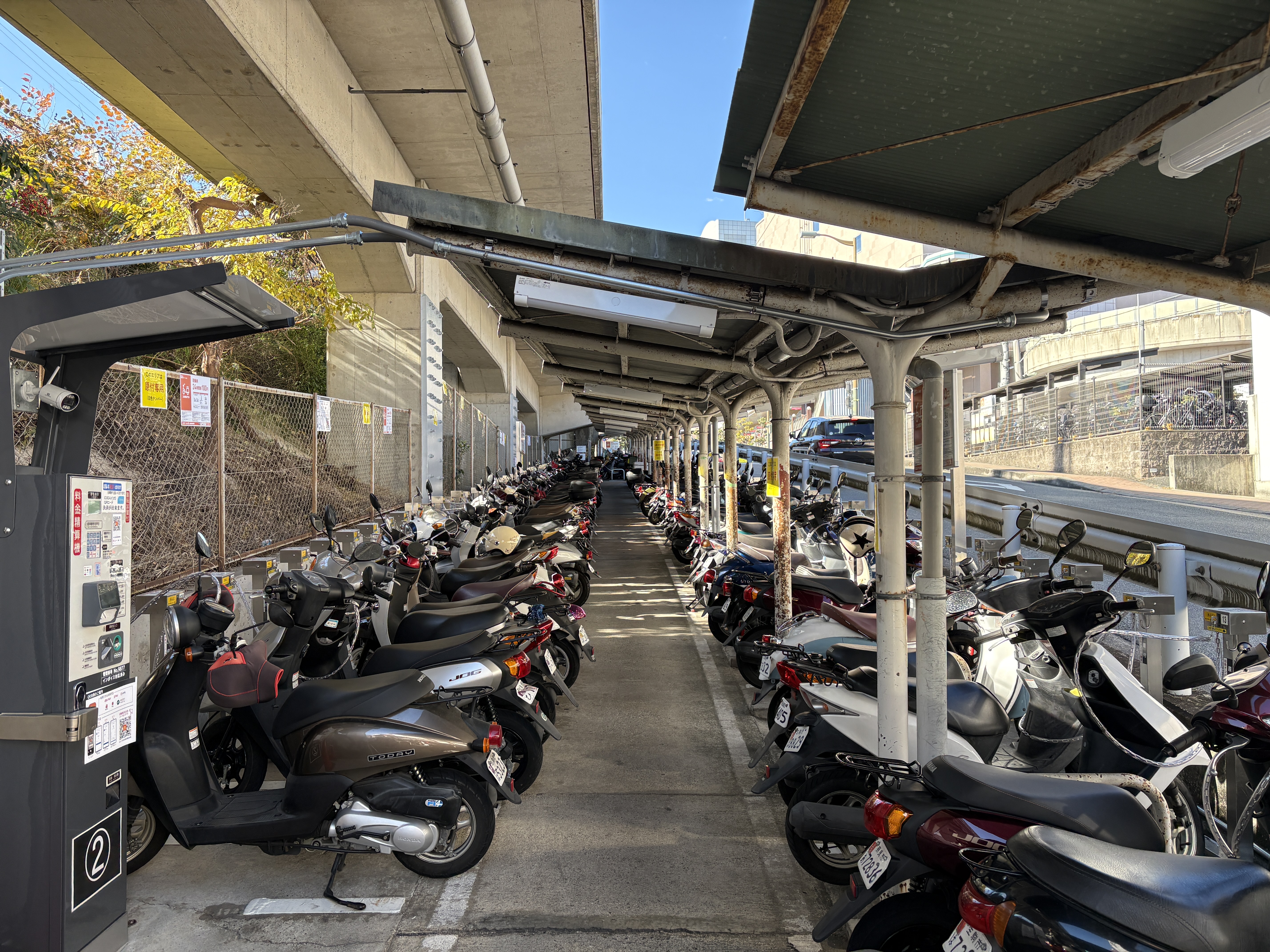 谷田自転車駐車場画像